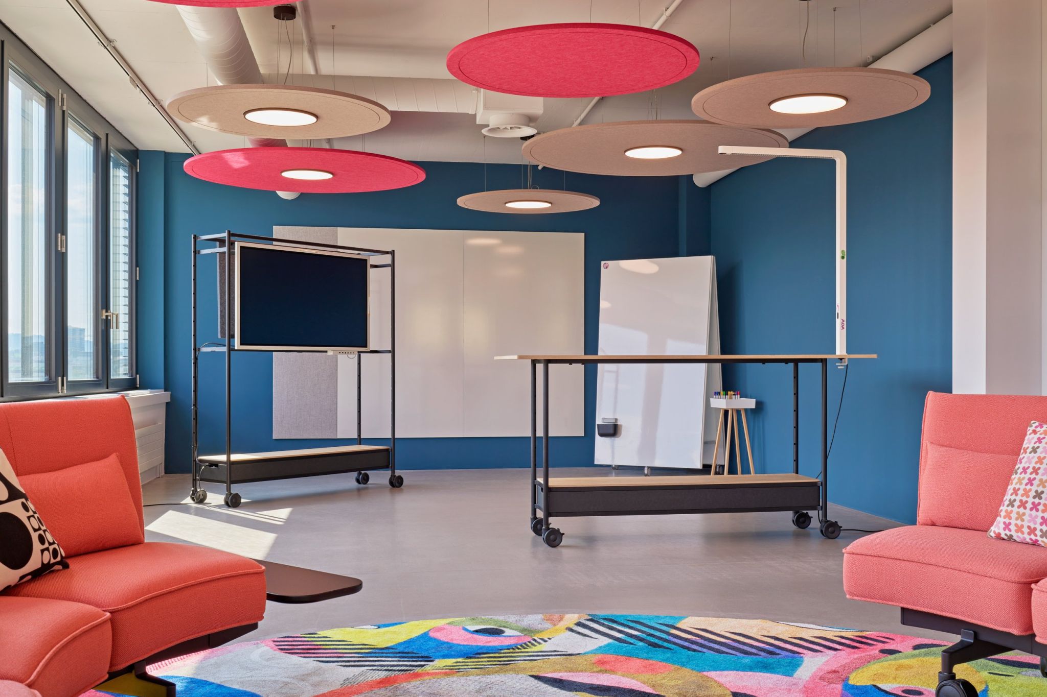 Visplay's Office System FOS in use at berry in Zurich.